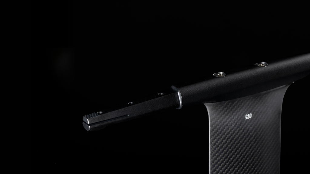 Takuma Carbon Mast - New 2022 Model