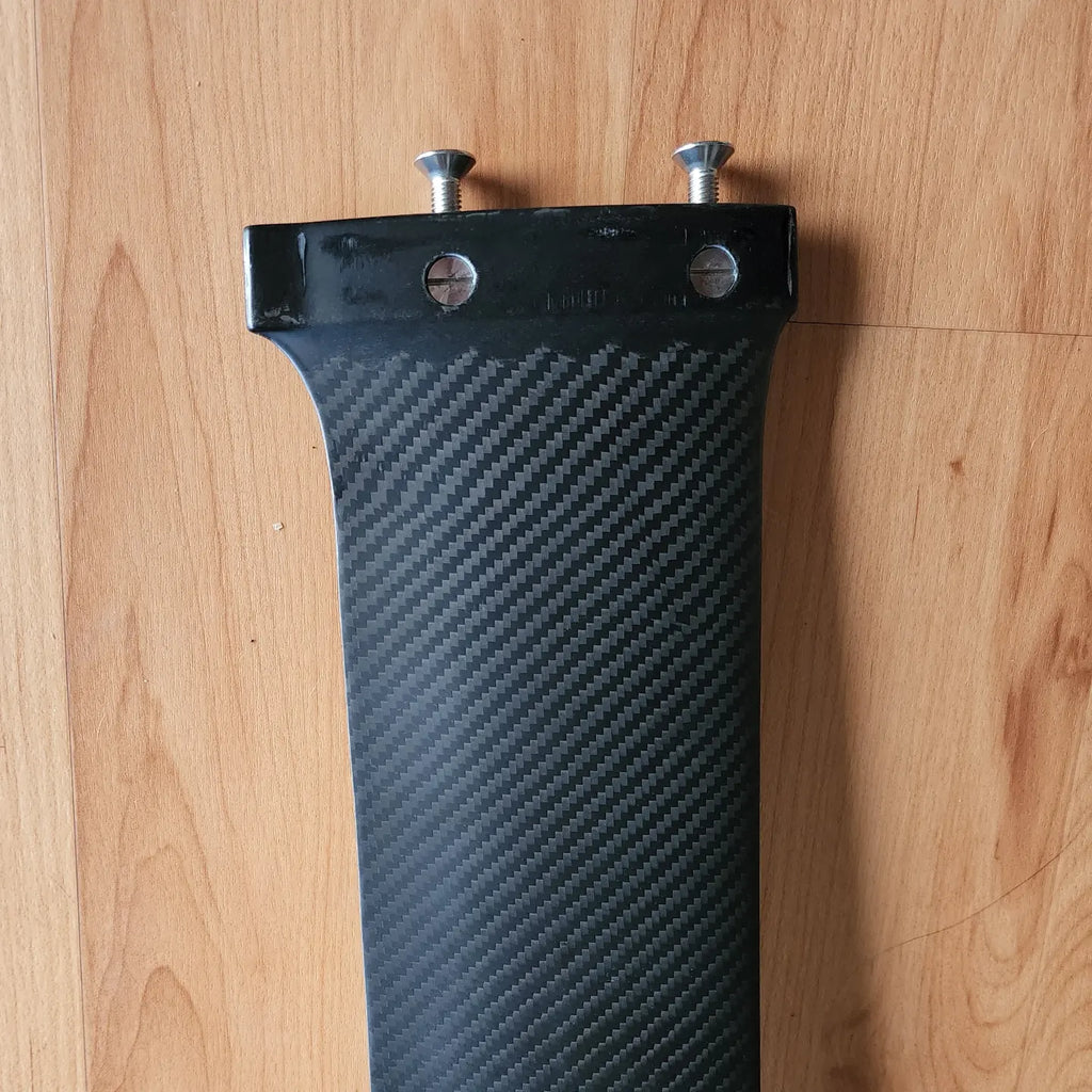 Takuma Carbon Mast - New 2022 Model